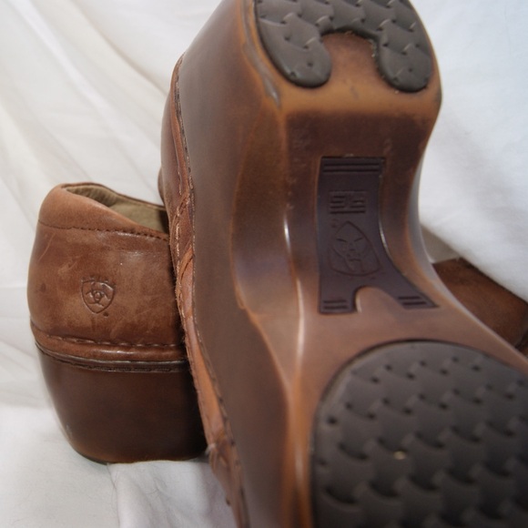 Ariat Women's Brown Leather Embellished Slip-On Clogs - Picture 9 of 11